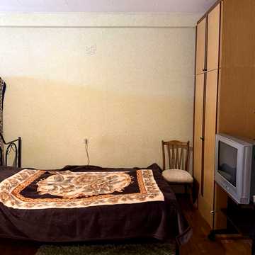 Оренда гостинки біля метро | вул. Героїв Полку Азов, 32Б