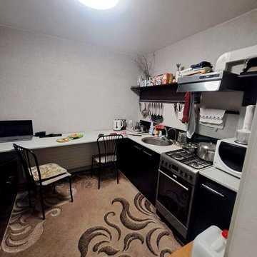 Продається 2кк. в центрі ( Маріупольська)