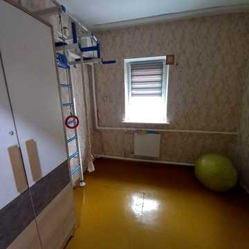 Здається будинок на Добровільній