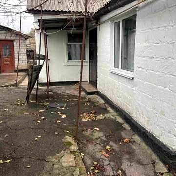 Здається в оренду будинок по вул. Мікояна в районі Швейної фабрики.