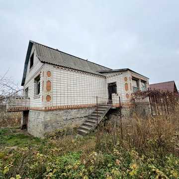 Будинок на березі річки Пд Буг