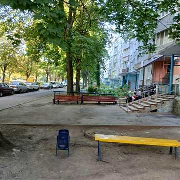 Продам 1 кв. м. Студенческая, ул. Валентиновская, 27