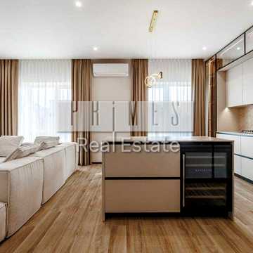 Аренда 3к квартиры 100м2, Кришталевые источники, ул. Метрологическая