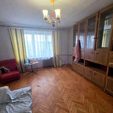 Продаж 4 кімнатної квартири вул Паньківського (район Мазепи )