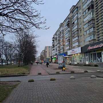 3 кімнатна квартира на початку Харківської біля Мануфактури