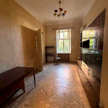 Продаж 2к Квартира Середня вулиця