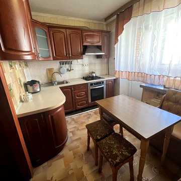 Новобідичі  3х кімн.квартира вул. Клавдіівська 36