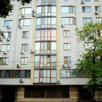 Продам 2-х комнатную квартиру Центр на Новосельского Новострой