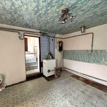 Продам велику частину будинку, Мальованка.