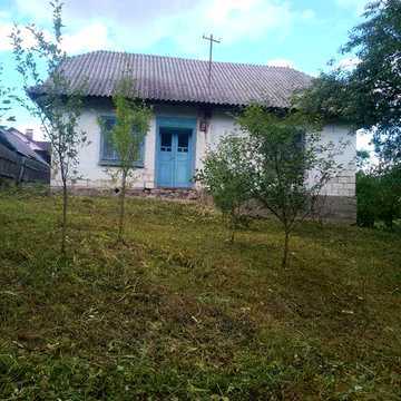 Будинок в затишному селі