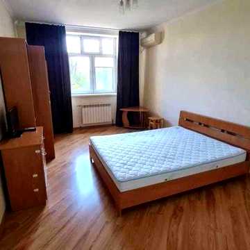 Здається 1-кімнатна квартира на вул.Петра Калнишевського,7