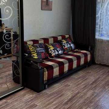 Продам 1-кімнатну квартиру м. Зміїв р-н. ЖД вокзал.