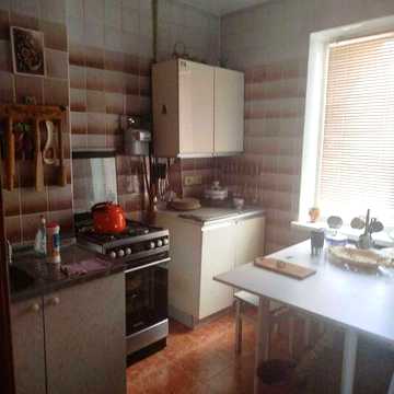 Продам 3-х  кімнатну квартиру на 6 поверсі вул. Володимира Великого.  До моря 14-15 хвилин пішки.