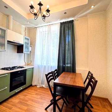 Без комісії — Продаж однокімнатної квартири, 38 кв.м, у  центрі Києва,  вул. Печерский узвіз 18.