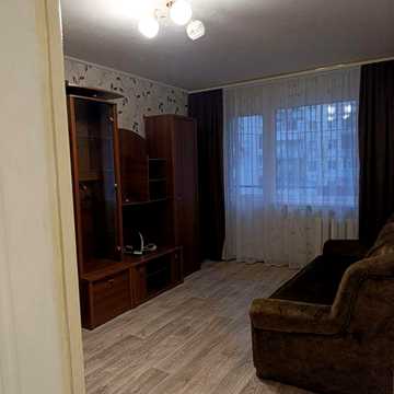 Продам 2 кімнатну квартиру в Центрі.