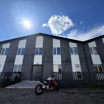 Продаж квартири 2 кімнати з власним двориком як Таунхаус. 48 квадратів.Остання квартира. Гнатівка. Без комісії. ЖК Sollo