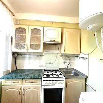 Продаж 1к квартири по вул. Зодчих, 34