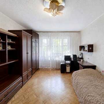 Продаж квартири, м. Українка, Соснова, 4
