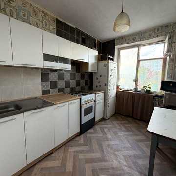 Продам 3к квартиру 65м2 цегла газ біля парку Партизанської Слави