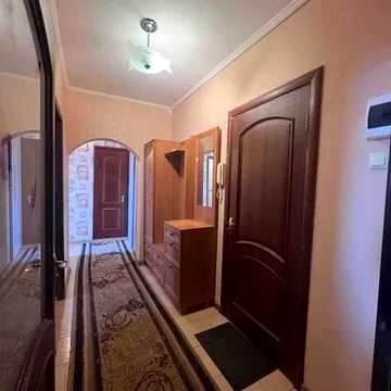 Продам 2-кім з ремонтом меблями та технікою Дарницький район Харківське шосе