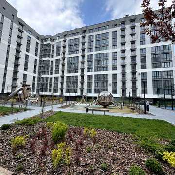 Продам 1 кімнатну квартиру у стані сирця поруч озера та парку