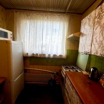 Продам недорого уютную 2-комнатную квартиру , метро Гагарина!