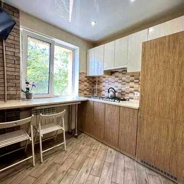 Продам 2 ком.кв. с ремонтом на Новых домах.