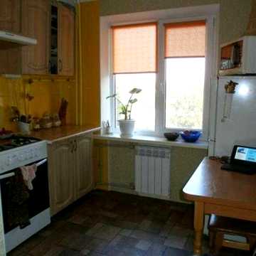 Продам 2-кім.Дворець Спорту