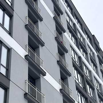 Однокімнатна квартира на Бамі у спальному закритому комплексі поруч з парком та озером, КОТЕЛ