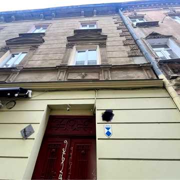 Яна Жижки вул., 7
