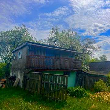 Продається велика ділянка, та будинок під досторйку
