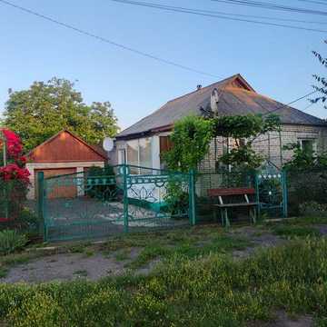 Продається будинок з усіма зручностями