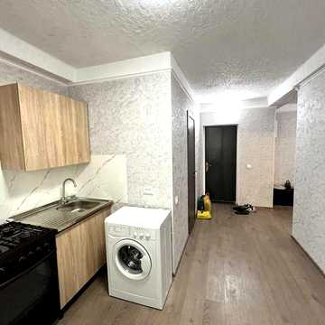 Продаж 3 кімнаної квартири Малий ринок