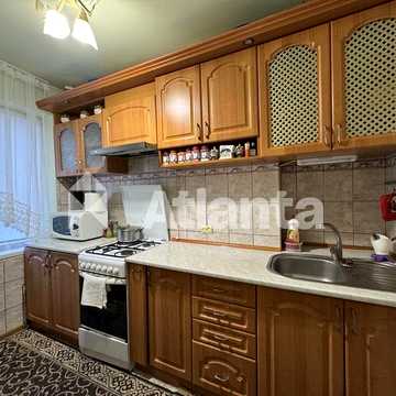 Продаж 4 кімнатної квартири по вул Пасічна 73.1м2 (Панельний будинок)