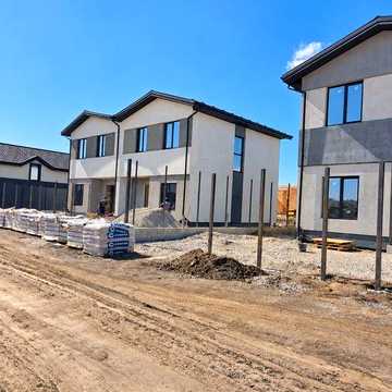 Продаж будинку дуплекса на Таращанському масиві