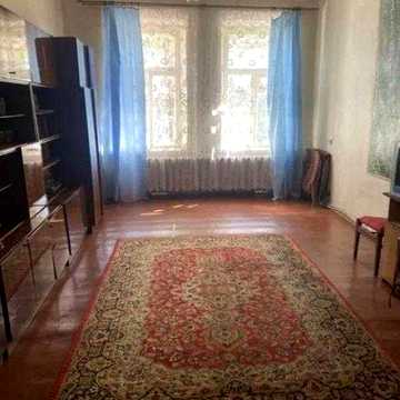 Продам 1 квартиру  на Центральном рынке