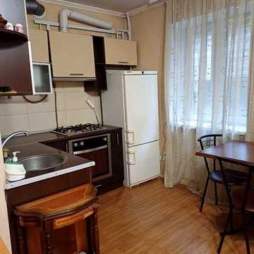 Сдам тёплую, уютную 1 ком. кв.+ кухня-гостиная (евродвушка) в самом центре города, ул. Преображенская/Базарная