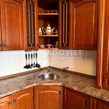 Продаж 2к квартири з ремонтом 82кв.м метро Позняки вулиця Гмирі