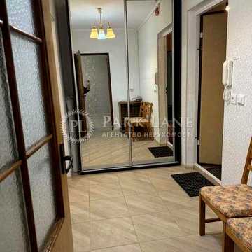 Вишняківська, 7б, Чудова 1 кім квартира
