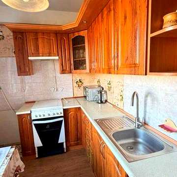 Продам 3 комнатную квартиру в центре Таирово, по улице Королева