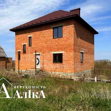 В продажі новий будинок повністю готовий до ремонту!