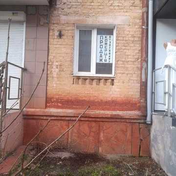Продам  3-х кімнатну квартиру під комерцію ЖК 2