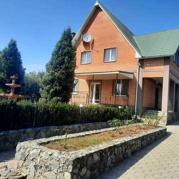 Продаю будинок в гарному стані