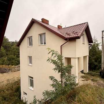Продаж будинку з частковим ремонтом,вул Кривчицька дорога.