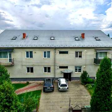 ПРОДАЄТЬСЯ 3-х кімнатна квартира з земельною ділянкою. | 666$/м2