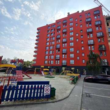 Котел у подарунок! 1,5- кімнатна квартира. В самому Центрі міста   біля парку