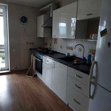 Будинок 180 м², 3 окремі квартири, ліс та озеро, Круглик