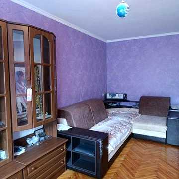 Продам  2 х к кв метро Салтівське.