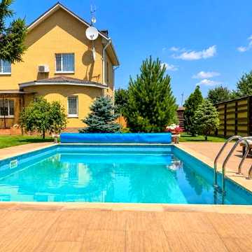 Здаэться будинок (200 м²) з басейном, сауною та повною автономністю