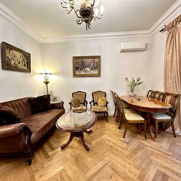 Прорізна вул., 13